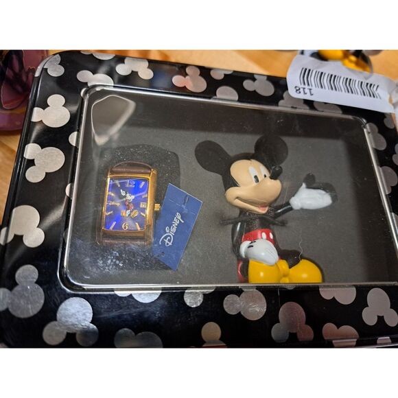 Very Vintage FABULOUS Mickey Mouse Watches, Bobble Heads, Weight, Cologne, Pins - Picture 5 of 15